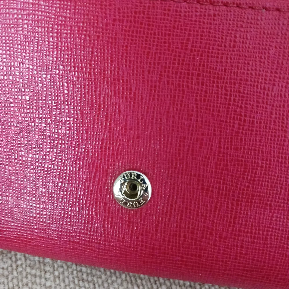 Furla pink saffiano leather wallet